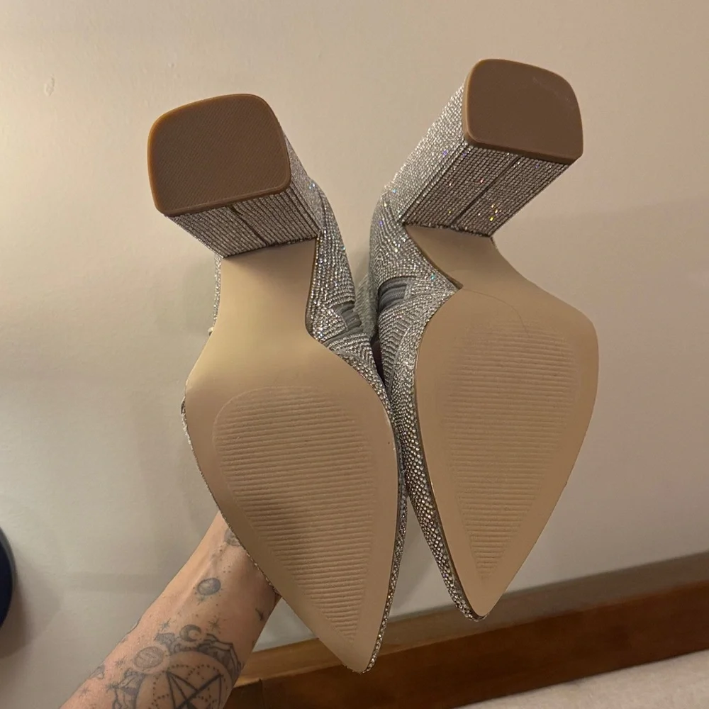 STEVE MADDEN • Silver Sparkle Women's Block Heel Ankle Boots - Picture 4 of 4